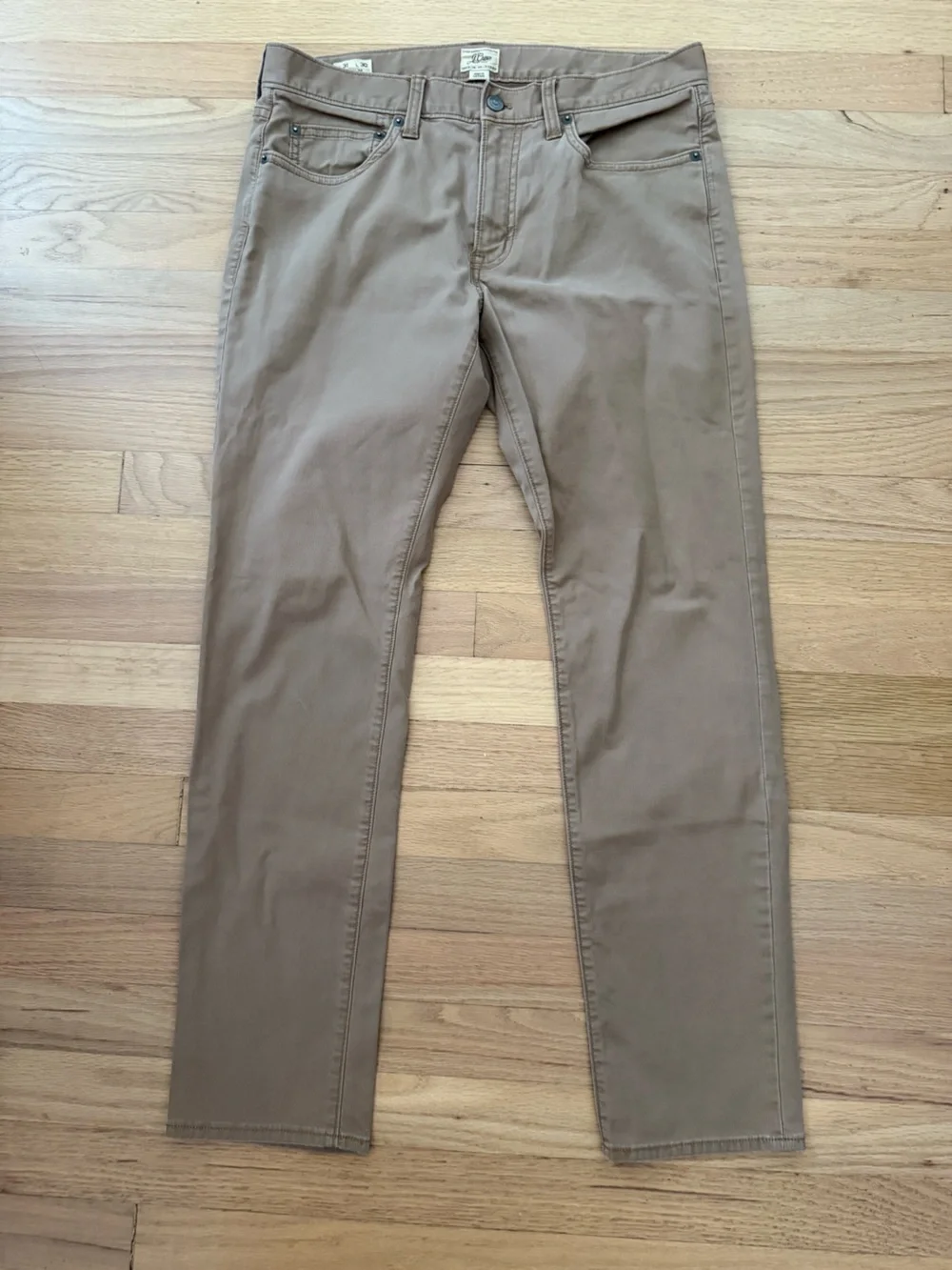 J Crew Men’s 31 x 30 Khaki Chino Pants Slim Fit